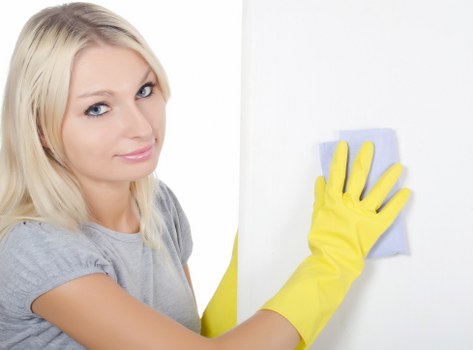 Deep oven cleaning in a Kensington apartment with access considerations